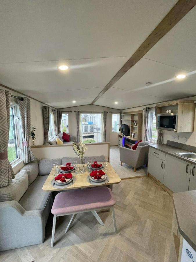 Supersonic Apartment Glasson Екстериор снимка