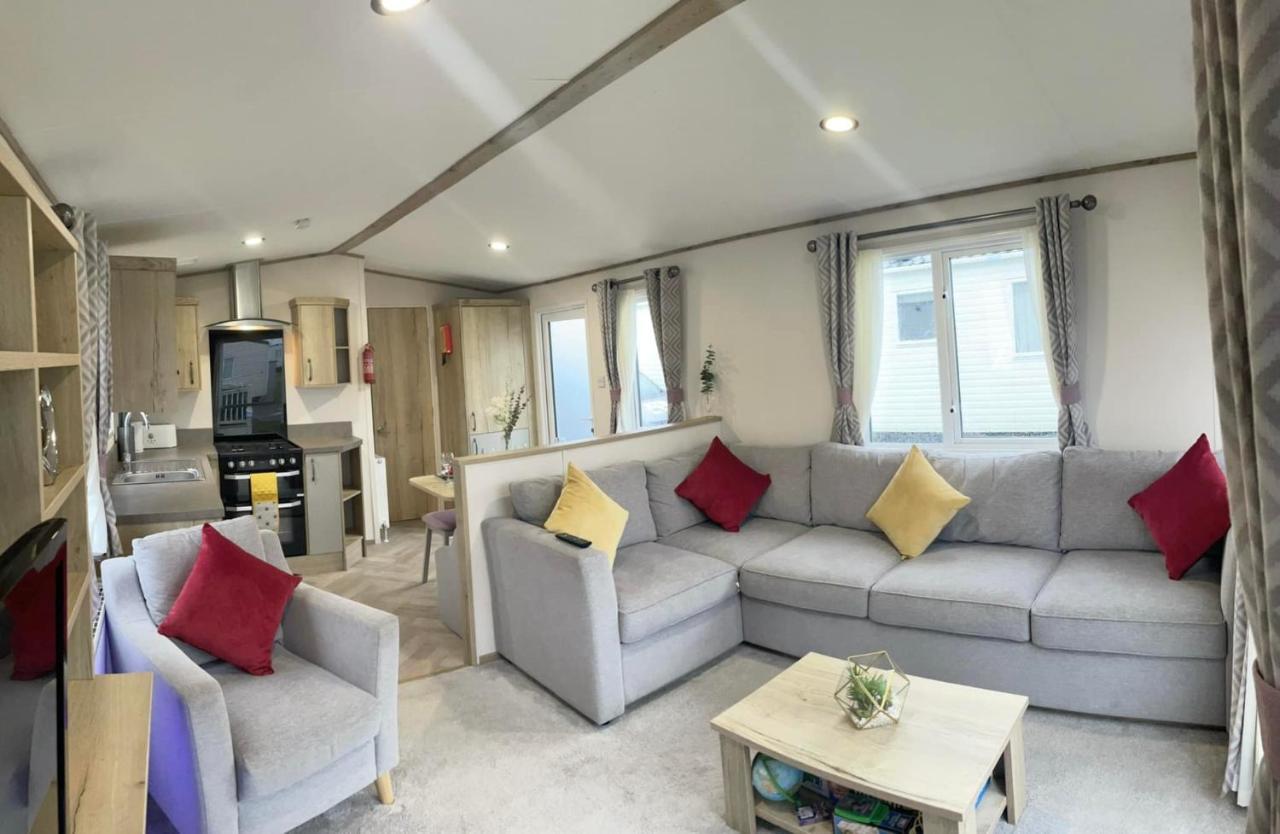 Supersonic Apartment Glasson Екстериор снимка